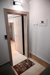 Mavi's Hub - Larisa - 1