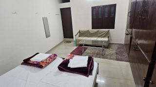 The Green Crest Kumbh Homestay - Prayagraj - 2