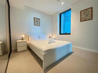 KozyGuru Rhodes Modern 2Bed Apt Parking& Views - Sídney - 2