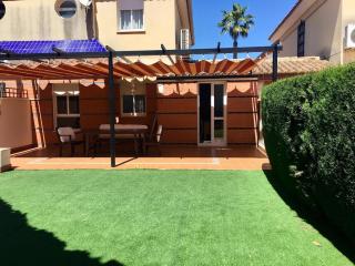 Amplio adosado a 5 mits del metro y centro comercial - 1