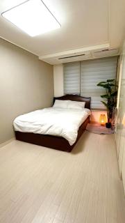 # Hotel Style # Cozy # Gangnam Plastic # Super Station Area # High-rise City View # Airport Bus # Comfort in the City # Gangnam-daero # Chromecast - Seul - 2