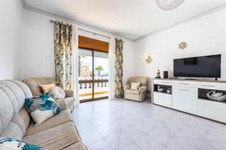 New Sunny Gale Apartment with 4 Bedrooms - Guia - 3