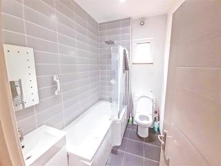 London 2-Bed Apartment in Herbert Road - Londra - 5