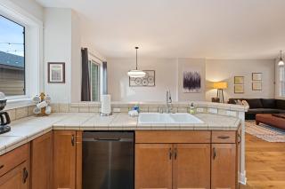 Tranquility on the Bluffs townhouse - Bend - 4