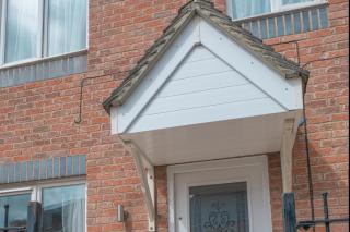 Corby - 3 Bedrooms - Sleeps 5 - Free Parking - 5
