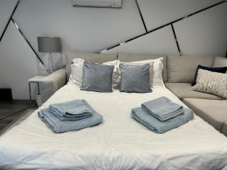 Luxury and Comfort in the Garden Room - Winslow - 3