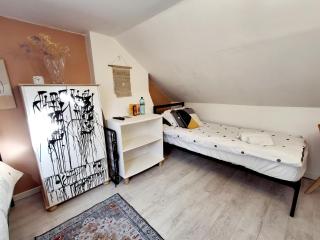 Mini hotel with home facilities in Hamilton West - High Blantyre - 7