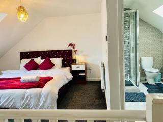 1 minute walk to Liverpool Stadium Free Private Parking, Anfield Liverpool Entire House - Liverpool - 3