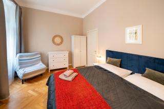 1 Bed Flat - Sleeps 5 - Parking - Wifi - 3