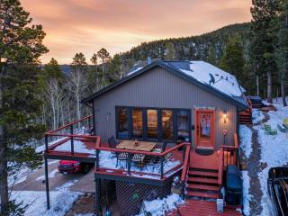 Panoramic View Home with Hot Tub & Game Room - Black Hawk - 4