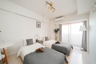 Shinjuku center high-rise building welcomes couples, friends and families - Tóquio - 0