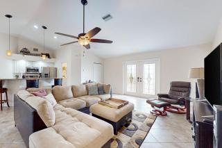 Poolside Paradise - Cape Coral - 1