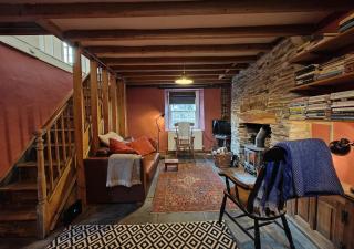Artists Sanctuary - Eglwys-fach - 2