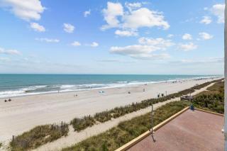 Beachfront Studio with SMART TV & 12 PM Check-In - Myrtle Beach - 9
