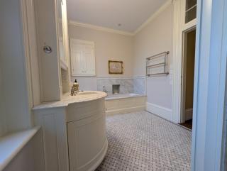 Beacon Hill: The Aldrich House - 8