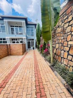 KG 449 CREATIVE Apartment - 0