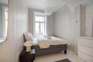 DINBNB Apartments Comfortable 2-Bed Urban Escape with Apple TV & Cozy Features - Oslo - 9
