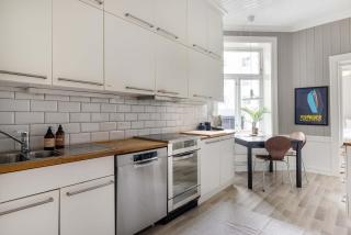 DINBNB Apartments Comfortable 2-Bed Urban Escape with Apple TV & Cozy Features - Oslo - 6