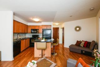 PlanURstay Amazing- 2BR & 2BTH - Walk-in distance to Square One Mall - Mississauga - 4