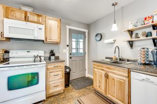 Steps to Estes Lake Mtn-View Hideaway with Hot Tub! - 3