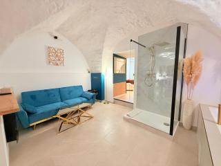 Suite Privative Spa Jacuzzi Sauna - Proche Montpellier - 2