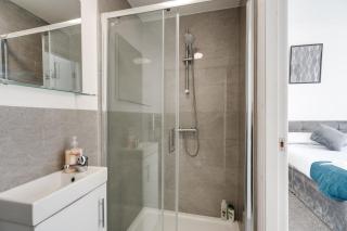 Modern 6bedroomall ensuite in Birkenhead Free Parking and Wifi - Wallasey - 7