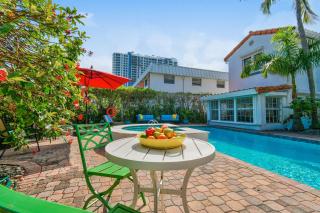 1926 Mediterranean Home With Heated Pool Sleeps 12 - West Palm Beach - 4