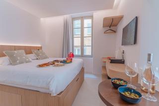 The Bell Tower l In Old Village l Shellter Rentals - Saint-Tropez - 0