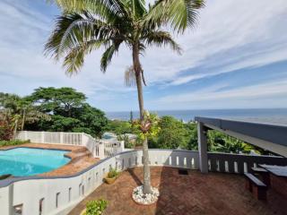 Spacious 4-Bedroom Home with Pool & Ocean Views - Ballito - 5