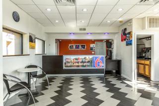 Motel 6 Elizabeth NJ Newark Liberty Intl Airport - 3
