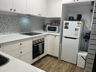 Cosy Urban Retreat in the Heart - 6