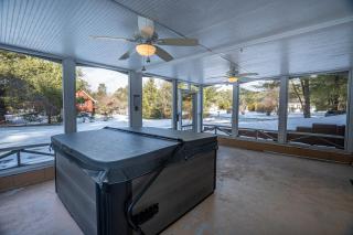 3BR Lake Luzerne Retreat with Game Room & Hot Tub - Lake Luzerne - 2