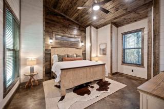 Stayhocha PICKLEBALL HotTub Sauna Game Bunk Rm - 9