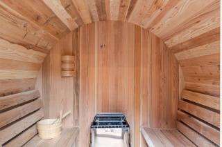 Stayhocha PICKLEBALL HotTub Sauna Game Bunk Rm - 5