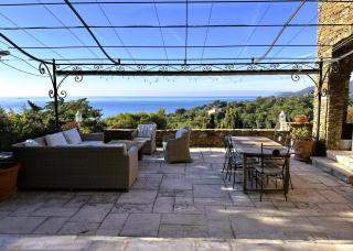 Villa Serena climatisée pour 8 personnes avec piscine privée et vue mer à Carqueiranne - Carqueiranne - 0