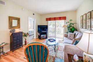 Fort Myers Condo with Community Pool 4 Mi to Beach! - Fort Myers - 7