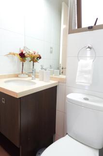 Departamento a pasos del Parque Arauco con piscina en Las Condes con Aire Acondicionado - 5