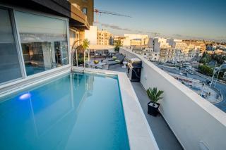 D Pool Top - Msida - 5