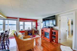 Bayfront Port Hadlock Retreat with Grill and Deck! - 8