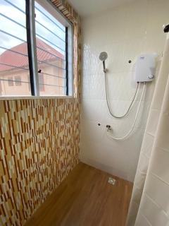 Cozy and Big 2 Bedrooms House 5 mins to Legon Campus - Madina - 2