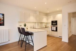 The Heathside Haven - Modern 3BDR Home with Garden - Londra - 9