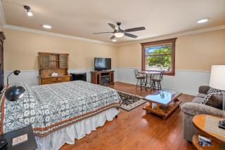 Lewis Loft - 4