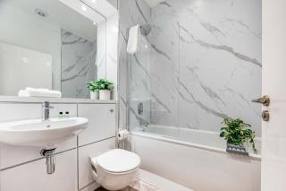 Ropewalks Retreat IV Sleeping 6 Guests with Parking and Balcony - 2