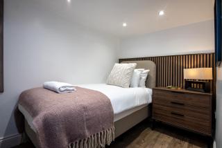 2-BR Flat in Nottingham, Ideal for Exploring Local Sights - Nottingham - 6