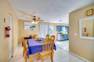 7 Mi to Satellite Beach: Melbourne Home w/ Yard - 5