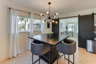 1 Mi to Bonita Beach Park: Chic Canal-Front Home! - 4