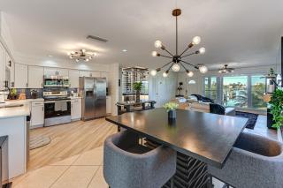 1 Mi to Bonita Beach Park: Chic Canal-Front Home! - 3