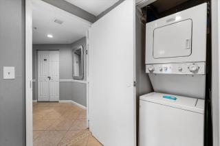 Marvelous Oceanfront 12th Floor 3BR Retreat at The WyndhamOcean Walk Resort - Daytona Beach - 3