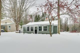 Walk to Beach and Mullett Lake Cottage with Yard! - Cheboygan - 8