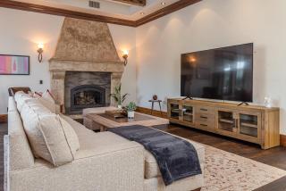 Mira Vista Vineyard Estate - 2